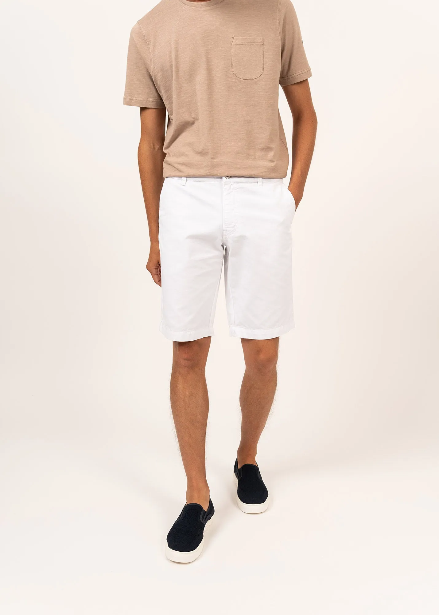 Doug straight Bermuda shorts - in cotton canvas (BLANC)