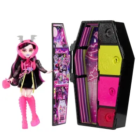 Monster High Draculaura Doll and Fashion Set, Skulltimate Secrets Neon Frights, Dress-Up Locker with 19  Surprises for Kids Ages 5 