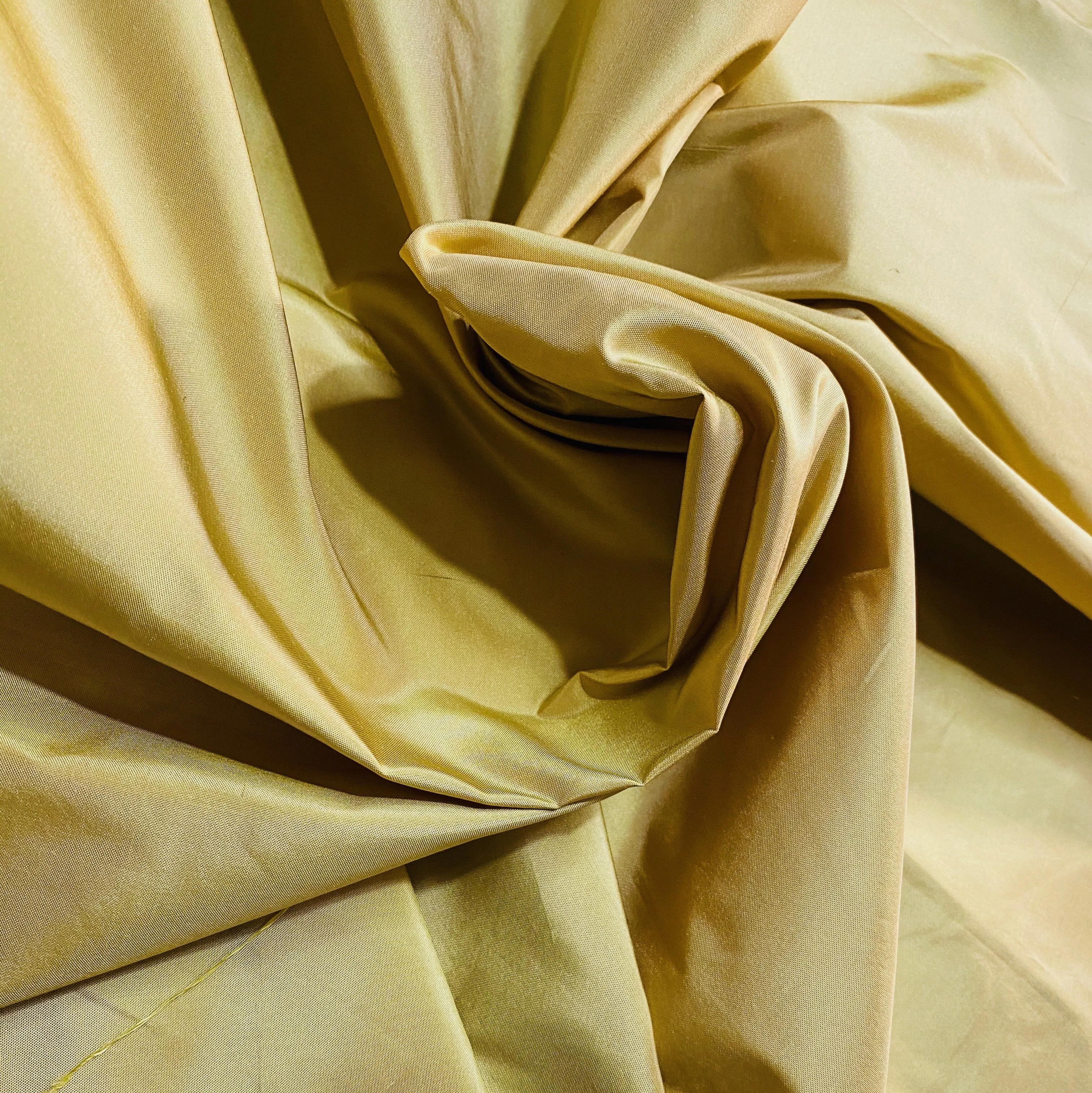 NEW Lady Lisa 100% Silk Taffeta Fabric Solid Icy Yellow Gold