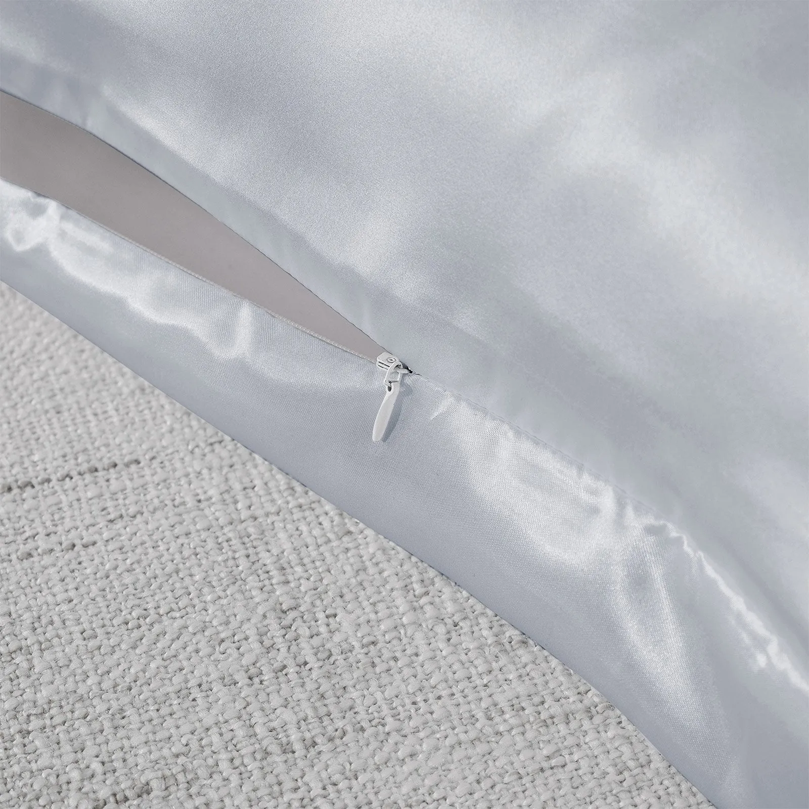 Royal Comfort Mulberry Soft Silk Hypoallergenic Pillowcase Twin Pack 51 x 76cm 51 x 76 cm Silver