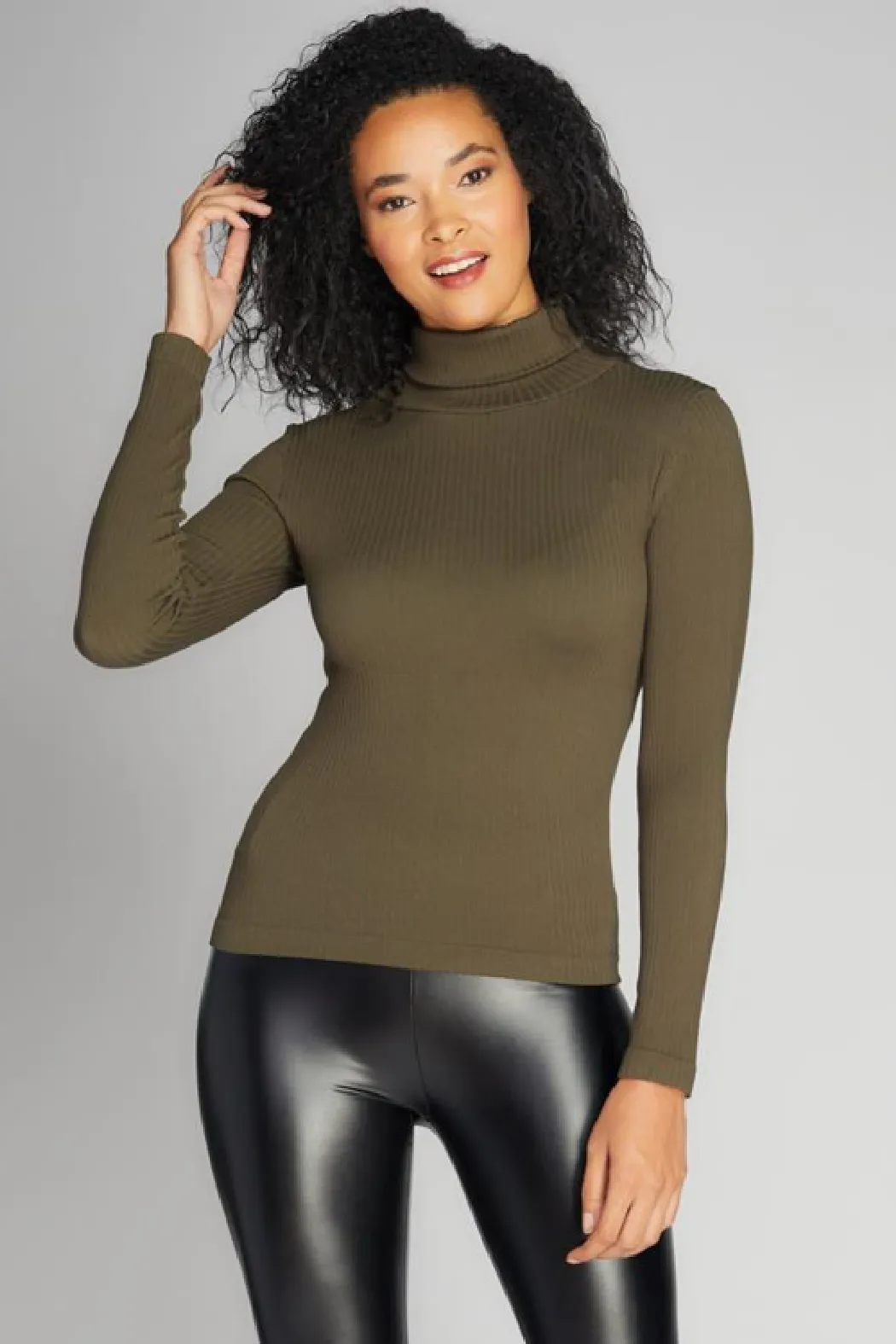 Seamless Rib Turtleneck Top