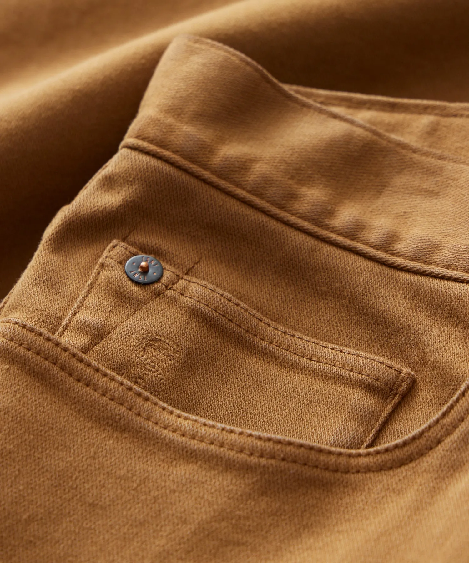 Slim Fit 5-Pocket Chino in Leather Brown