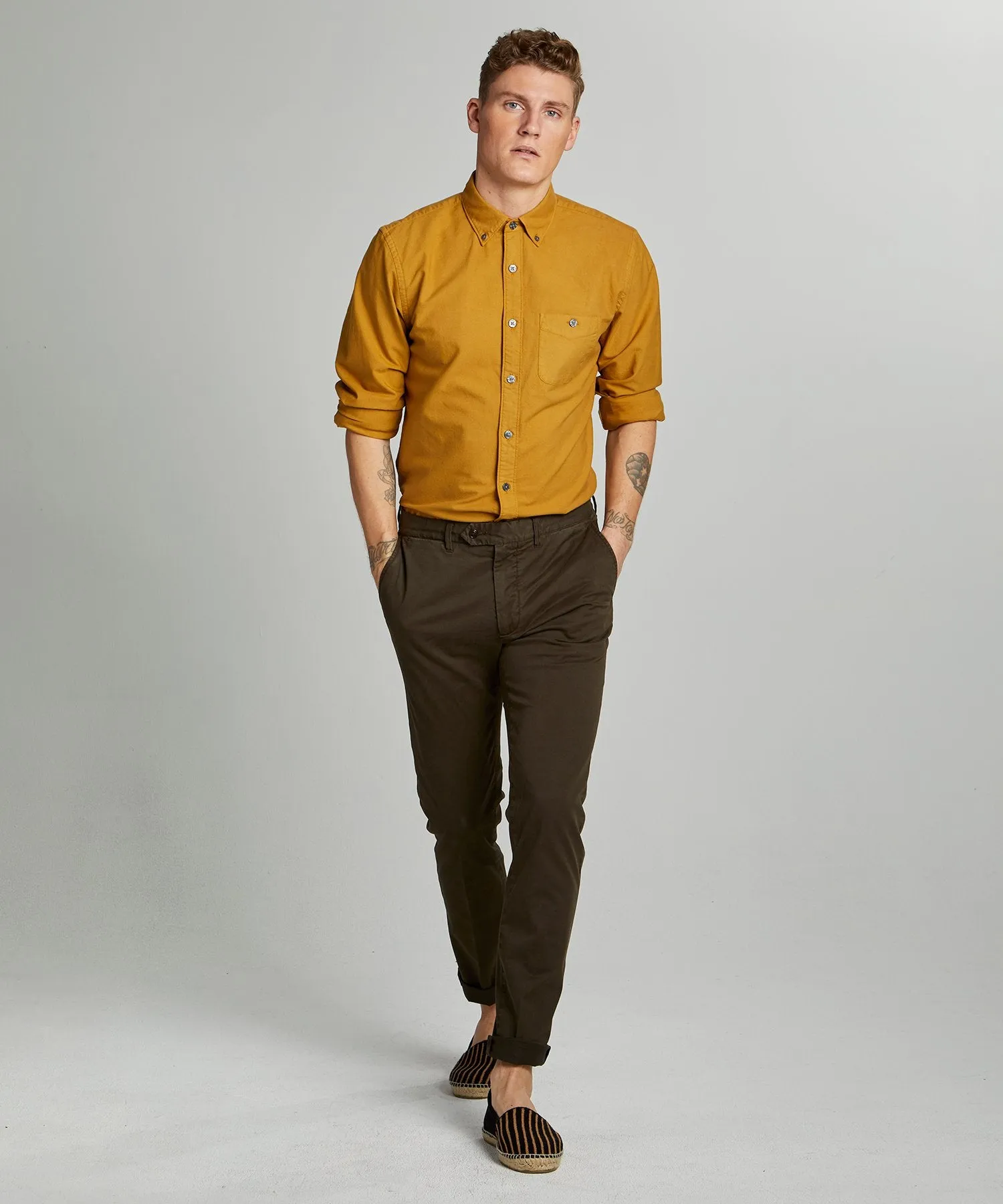 Slim Fit Tab Front Stretch Chino in Olive